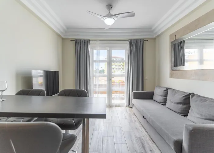 アパート Orlando アデヘ